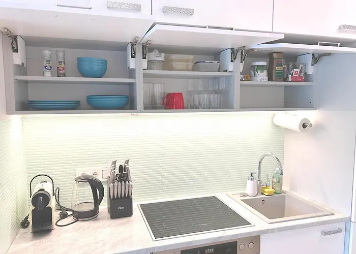 Modern New - Terrace, Full Kitchen In Center *