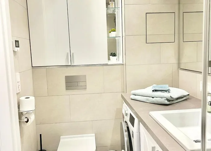 Modern New - Terrace, Full Kitchen In Center *