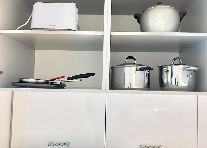Modern New - Terrace, Full Kitchen In Center